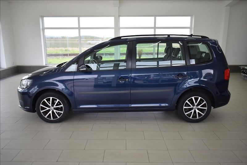 Volkswagen Touran 1,6 TDi, 7-míst,NAVI,1.maj., - fotka 5 z 29