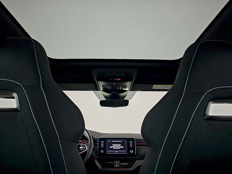 Škoda Scala (2021) 1.5TSi 110kW 6MT MONTE CARLO - fotka 29 z 33