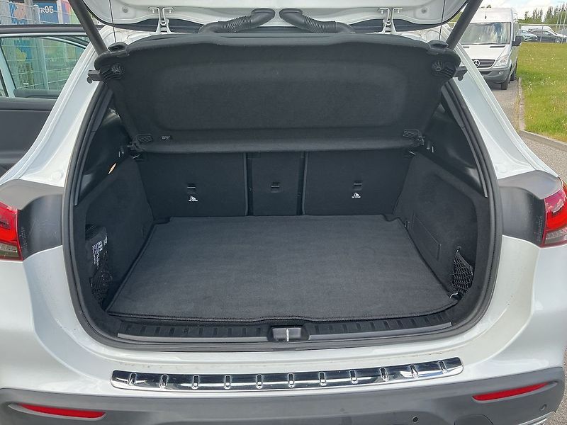 Mercedes-Benz EQA 300 Advancet 4MATIC - fotka 25 z 28