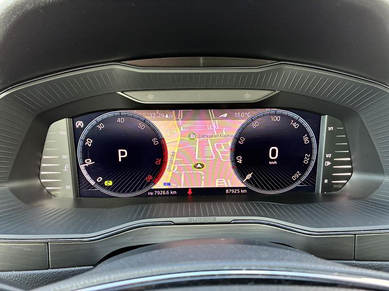 Škoda Superb 1.5 TSI DSG / 110 kW Style Plu - fotka 16 z 28