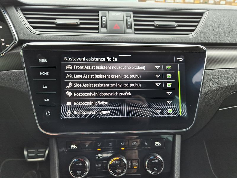 Škoda Superb Combi SPORTLINE 147kw DSG 19AL - fotka 26 z 49