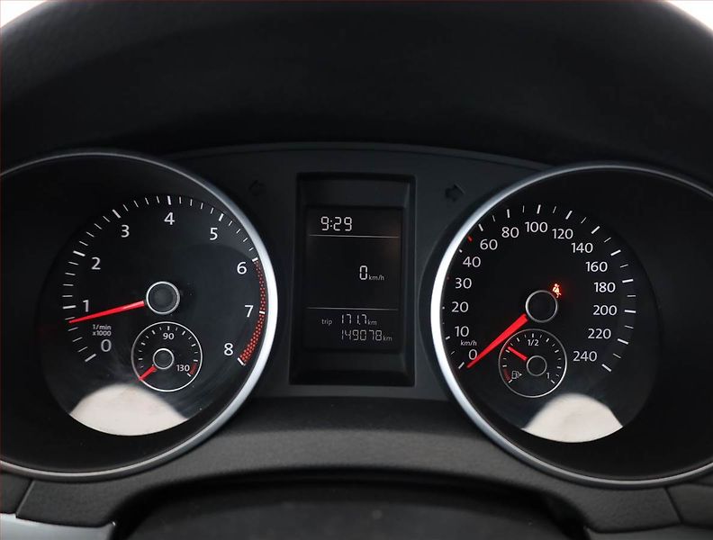 Volkswagen Golf (2012) 1.4 TSI, Park. senzory - fotka 8 z 17