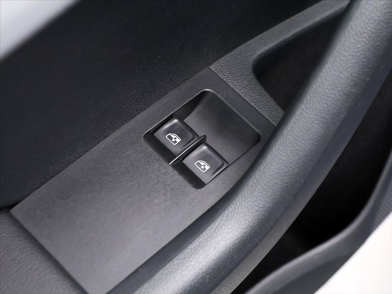 Škoda Octavia 1,6 TDI 81kW CZ Ambition Tažné - fotka 14 z 32