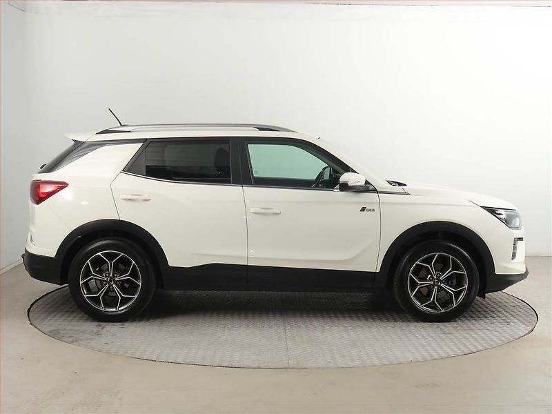 SsangYong Korando (2020) Style 1.5 T-GDI, Automat - fotka 6 z 18