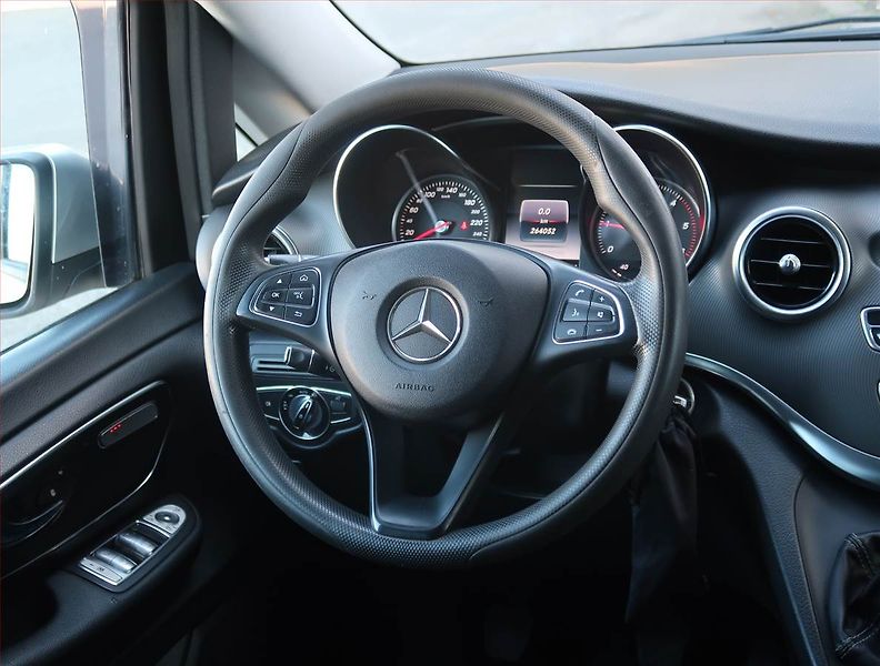 Mercedes-Benz Třídy V (2014) 220 CDI, ČR, DPH - fotka 16 z 25