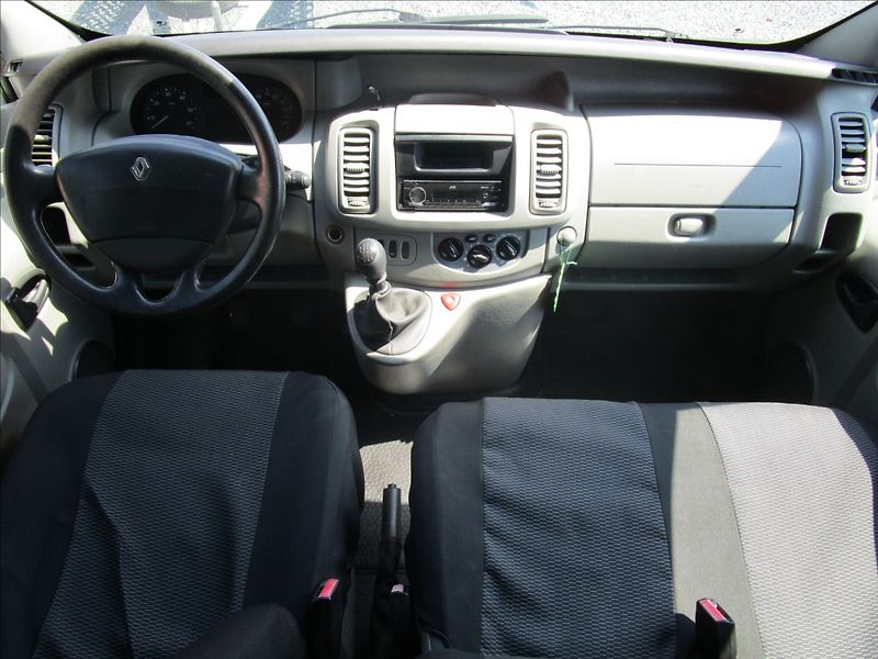 Renault Trafic 2.0dCi 115 Passenger, 9 míst - fotka 7 z 41