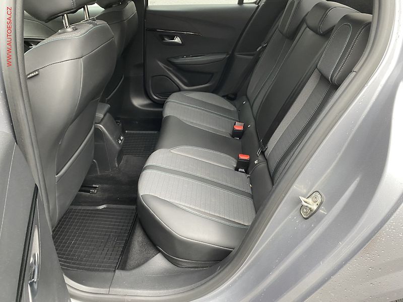 Peugeot 208 (2021) 1.2 PT, AC, tempo, kamera - fotka 10 z 18
