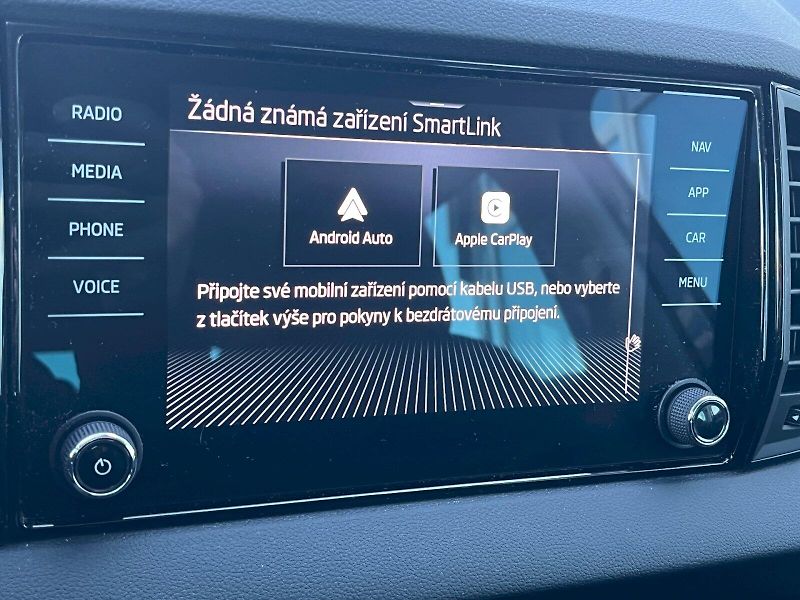 Škoda Karoq (2025) Drive 1,5TSI 110kW 6-ti. st. m - fotka 21 z 35