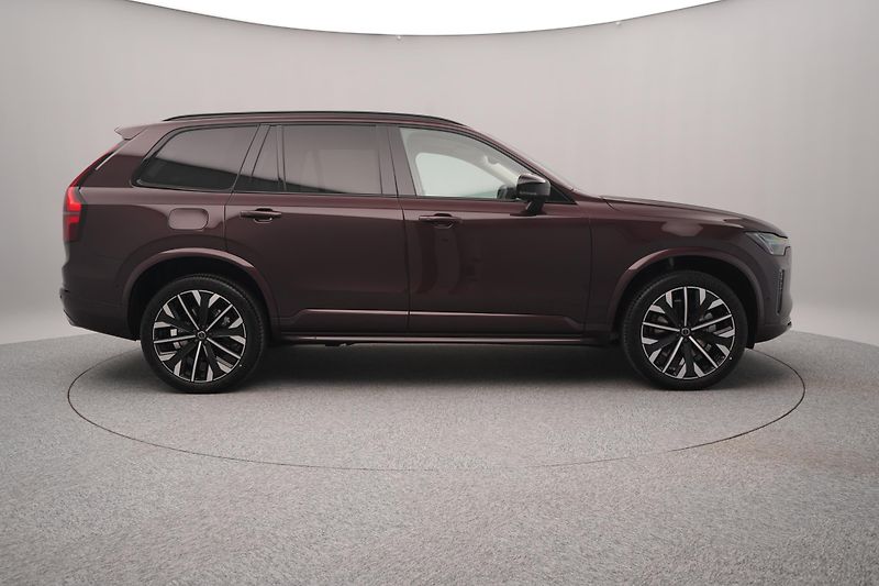 Volvo XC90 (2026) B5 AWD AUT DARK PLUS 7 míst - fotka 14 z 25