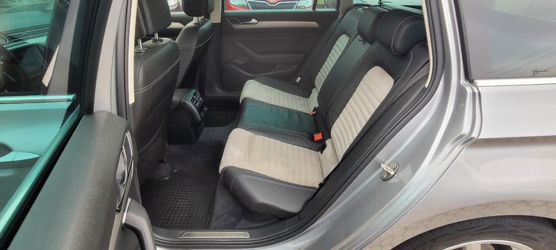 Volkswagen Passat (2017) Variant 2,0TDi 176kW DSG 4×4 - fotka 11 z 60