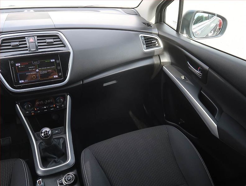 Suzuki SX4 S-Cross (2018) 1.0 BoosterJet, 4X4 - fotka 8 z 22