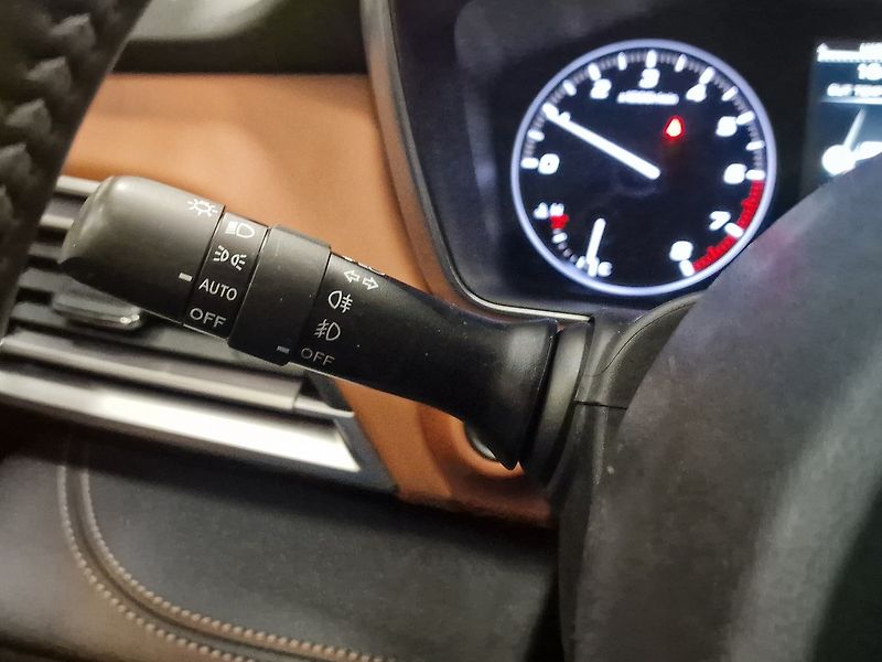 Subaru Outback (2022) 2.5 TOURING 2022 | Záruka - fotka 43 z 66