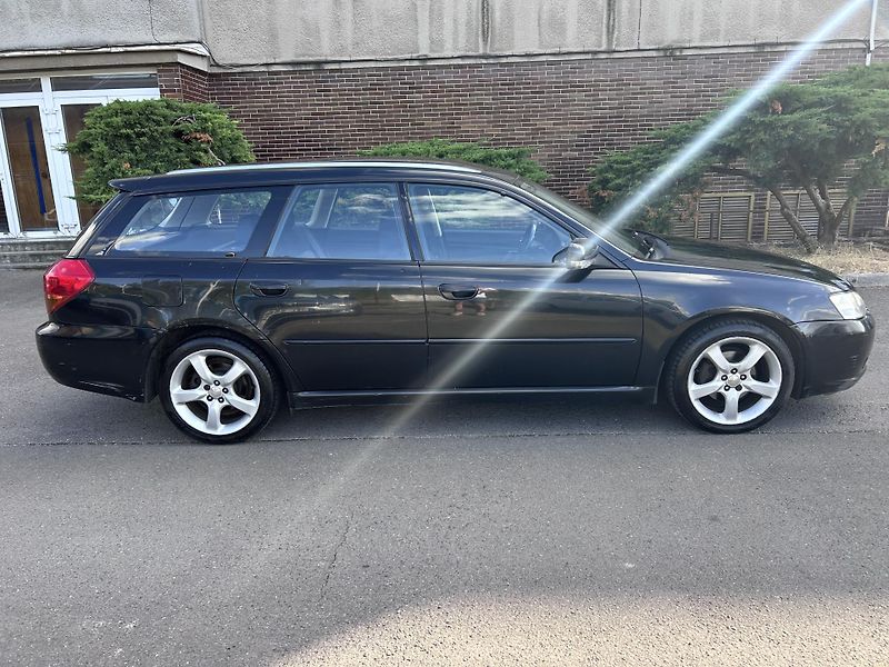 Subaru Legacy kombi 2.0 Active AWD - fotka 4 z 33