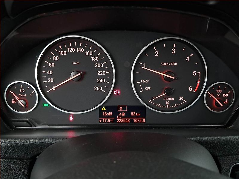 BMW Řada 3 (2013) 318 d, Serv.kniha, Tempomat - fotka 11 z 22