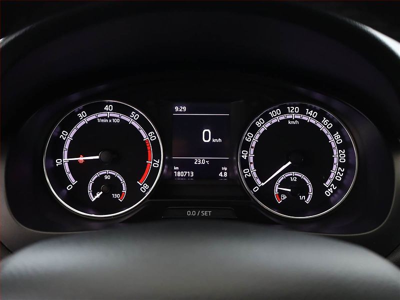 Škoda Rapid (2018) Spaceback 1.0 TSI, Serv.kniha - fotka 9 z 14