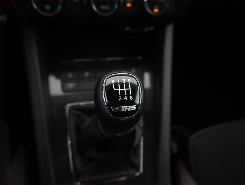 Škoda Octavia (2016) RS 2.0 TDI, Kůže, Navi - fotka 15 z 20