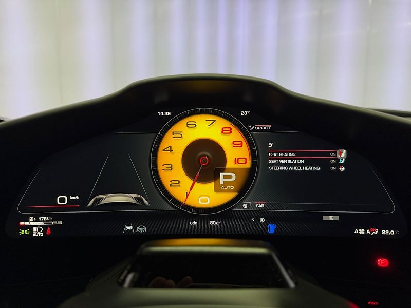 Ferrari Purosangue V12 CARBON, ALCANTARA, PANORAM - fotka 17 z 38