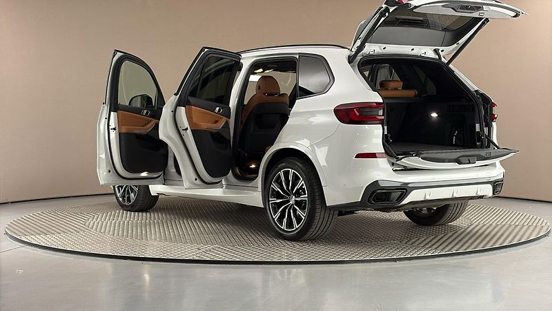 BMW X5 30d AUT xDrive M-paket - fotka 7 z 29