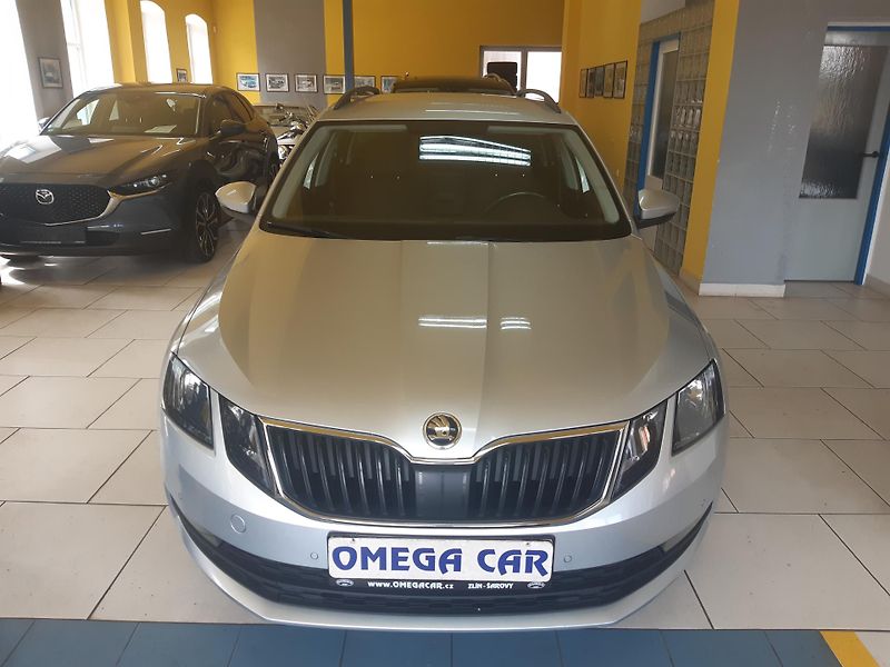 Škoda Octavia 1.6 TDI DSG NAVI APP - fotka 2 z 28