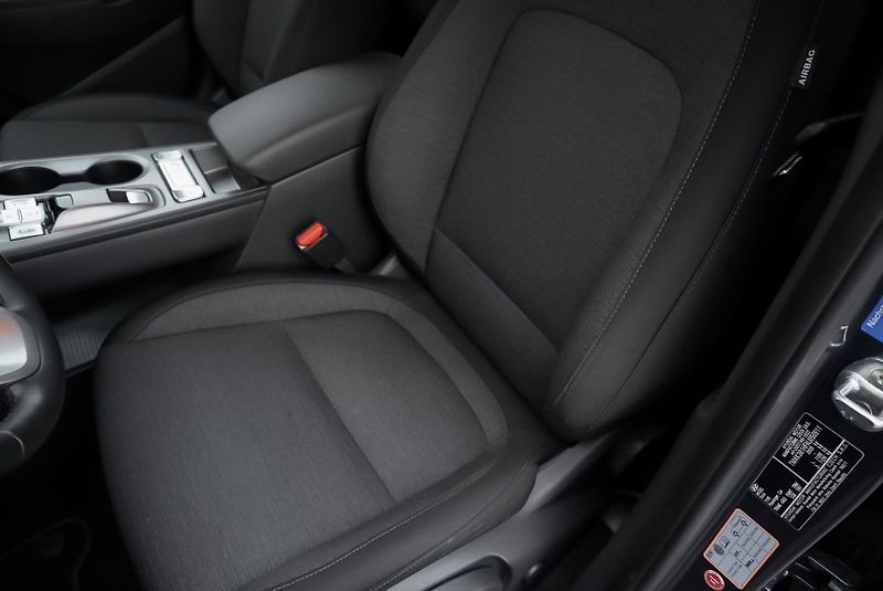 Hyundai Kona ELEKTRIC 100kW - fotka 35 z 39