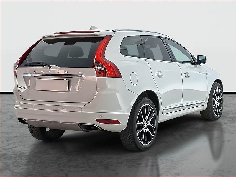 Volvo XC60 (2016) D4, Automat, Kůže, Navi - fotka 5 z 20