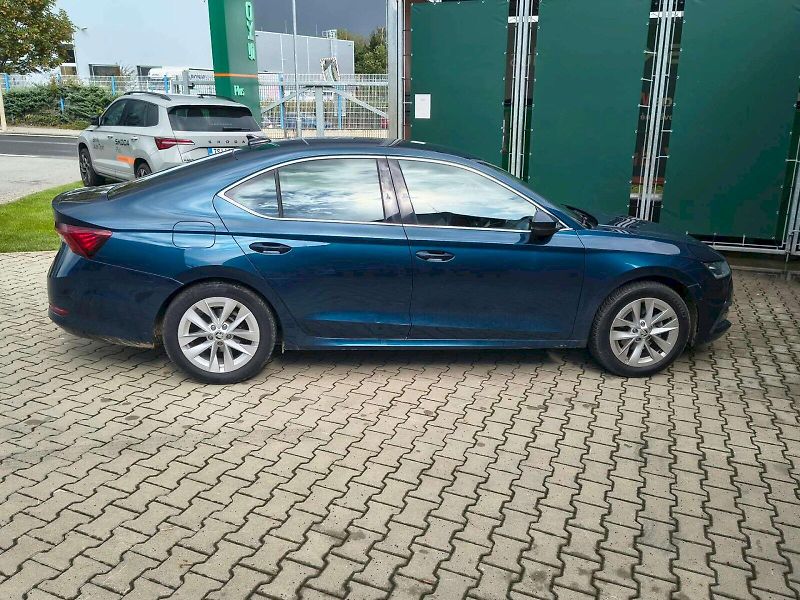 Škoda Octavia (2021) STYLE 1.5TSI 110KW M-HEV DSG C - fotka 20 z 24