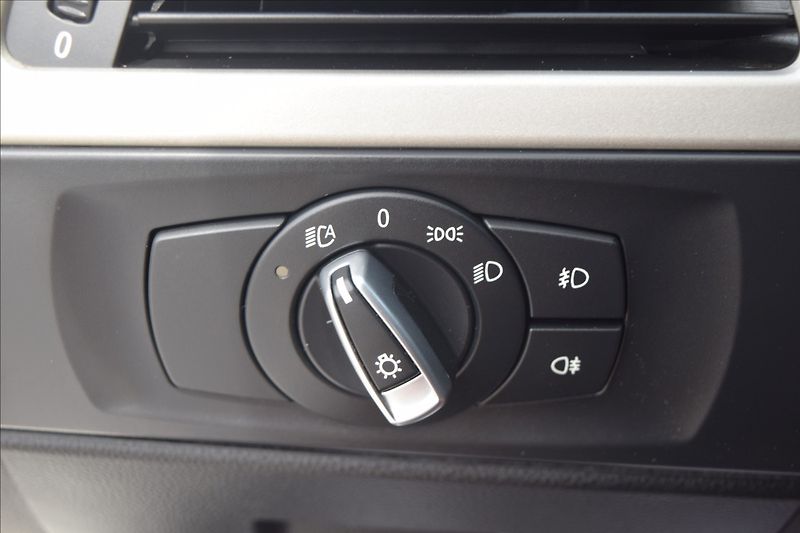 BMW Řada 3 2,0 i 105KW PO SERVISE TOP! - fotka 33 z 48