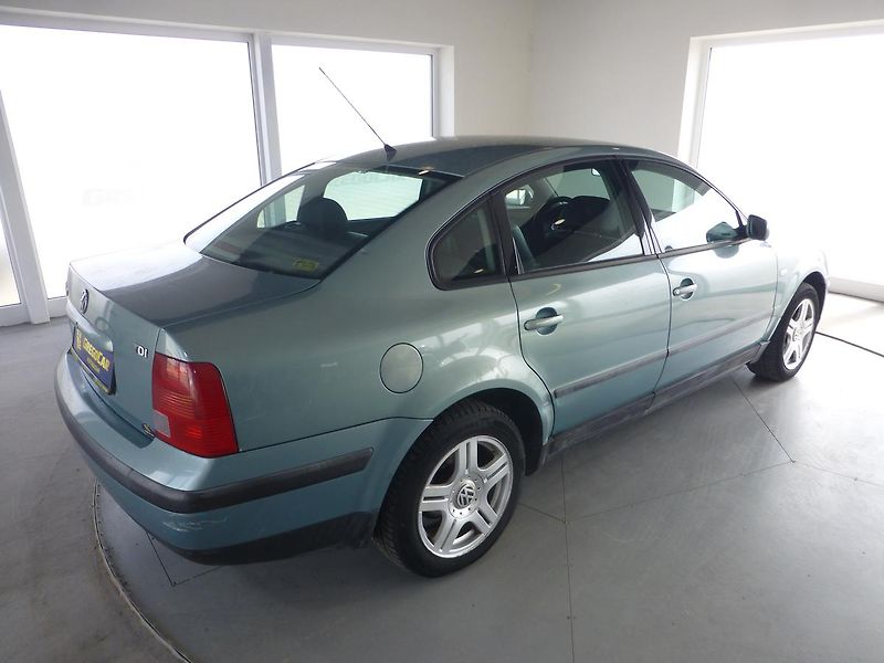 Volkswagen Passat (2000) 1,9TDI*VYHŘ.SEDADLA*ALU*XENONY - fotka 4 z 24