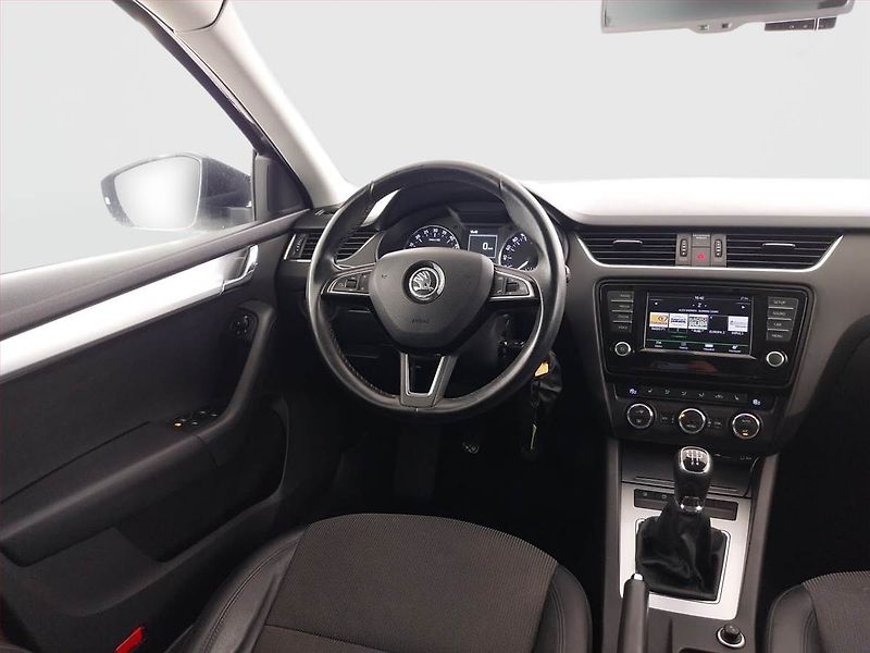 Škoda Octavia (2015) Elegance 1.6 TDI, Serv.kniha - fotka 7 z 22