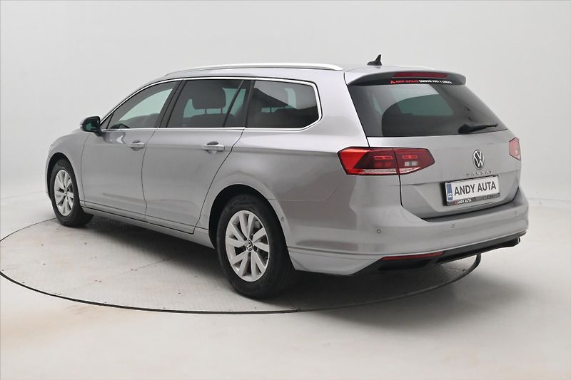Volkswagen Passat 1,5 TSI 110 kW DSG Business Zá - fotka 7 z 31