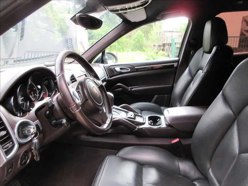 Porsche Cayenne 3,0 D, Navi, Kůže, 20ALU - fotka 11 z 33