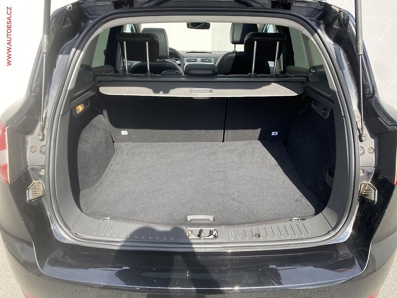 Ford Kuga (2009) 2.0 TDCi, Titanium, TZ, panor - fotka 7 z 15