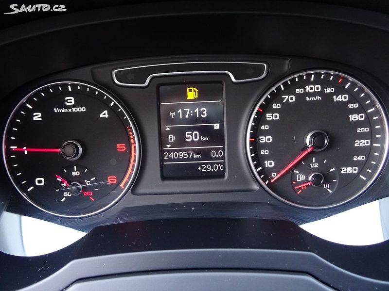 Audi Q3 2.0 TDI 103kW NOVÉ ROZVODY - fotka 14 z 26