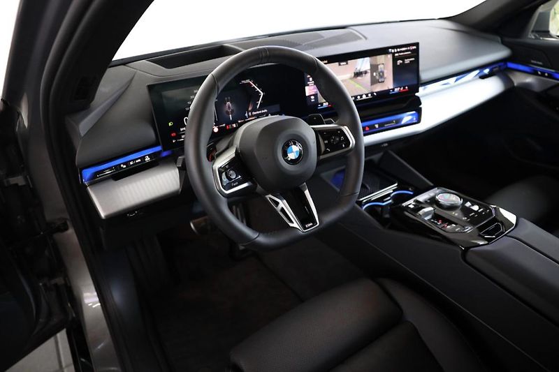 BMW Řada 5 540d xDrive Sedan - fotka 2 z 26