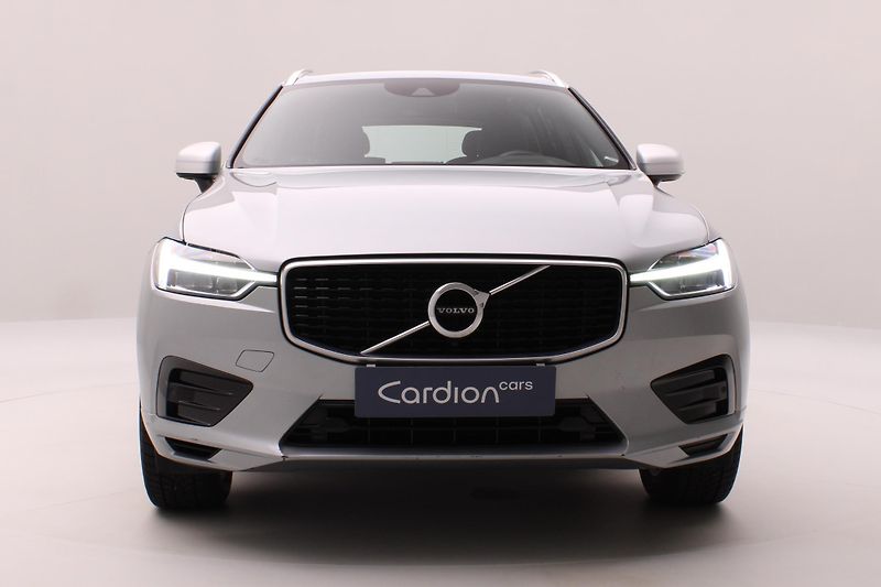 Volvo XC60 D4 AWD R-DESIGN REZERVACE - fotka 15 z 44