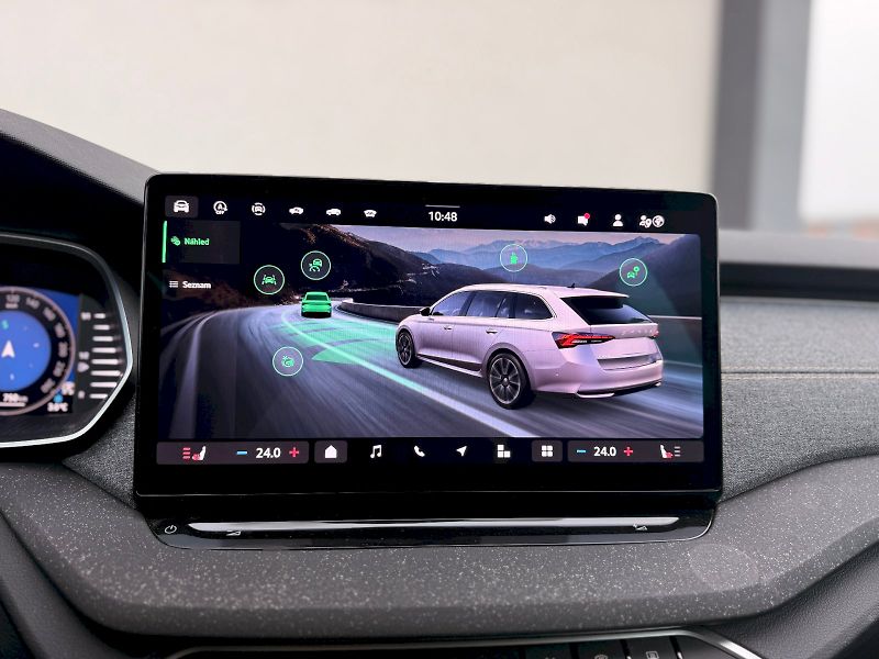 Škoda Octavia (2024) COMBI TOP SELECTION 2,0 TDI 11 - fotka 26 z 33