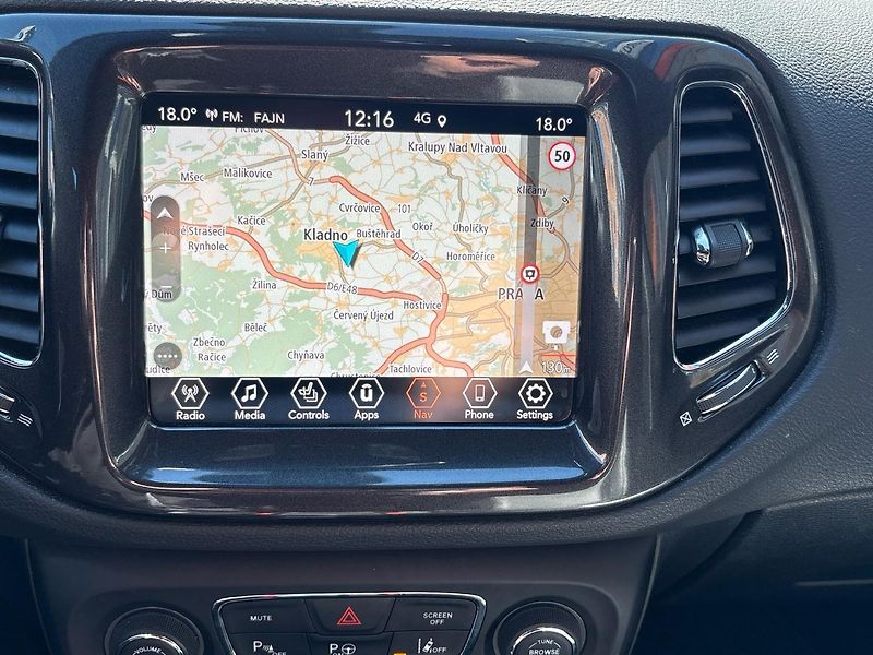 Jeep Compass (2020) S Limited PHEV 190k - fotka 24 z 37