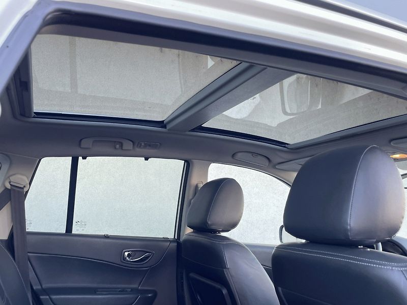 Renault Koleos (2011) BOSE 2,0dCi 175k 4x4 - fotka 11 z 27