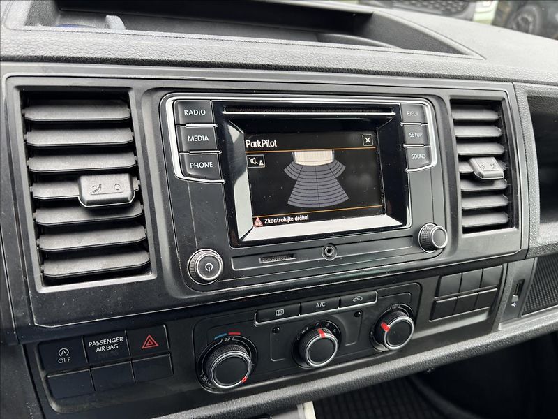 Volkswagen Transporter 2,0 TDi 110 kW - fotka 20 z 26