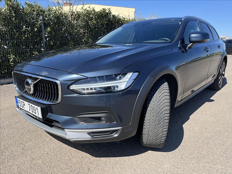 Volvo V90 2,0 B4 145KW CROSS COUNTRY DPH - fotka 37 z 43
