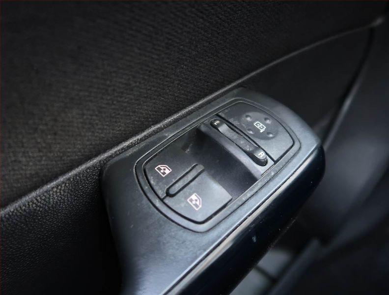 Opel Corsa (2013) 1.0, Serv.kniha, Tempomat - fotka 15 z 15