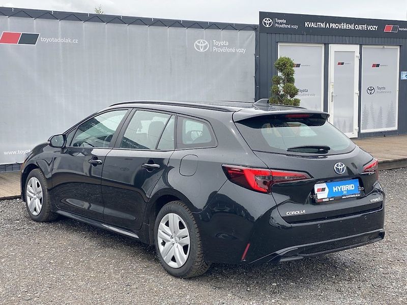 Toyota Corolla 1.8HEV, ČR-1m, Active, DPH - fotka 5 z 15