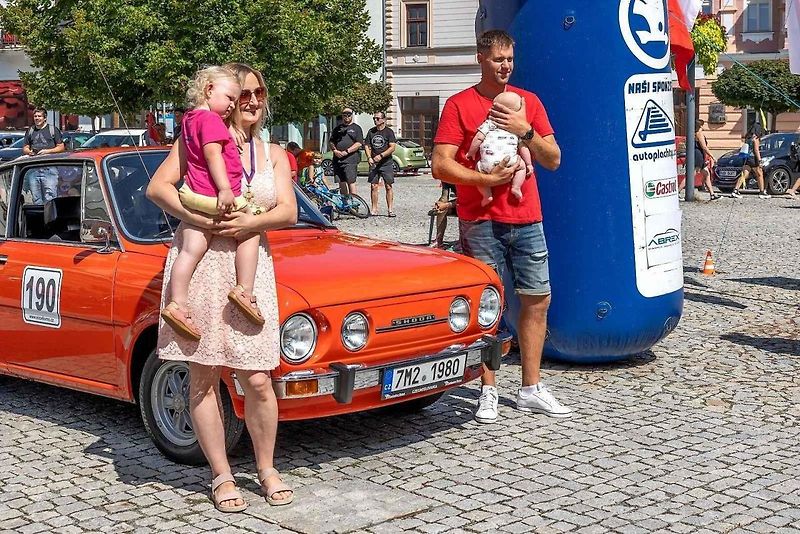 Sraz veteránů Škoda 110R v Uničově