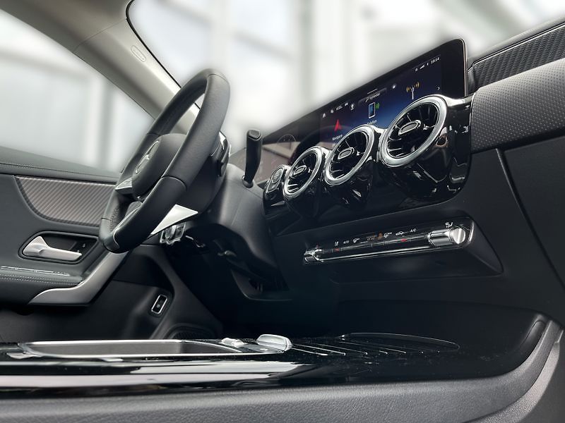 Mercedes-Benz CLA Třída 200 Shooting Brake Progr - fotka 17 z 21
