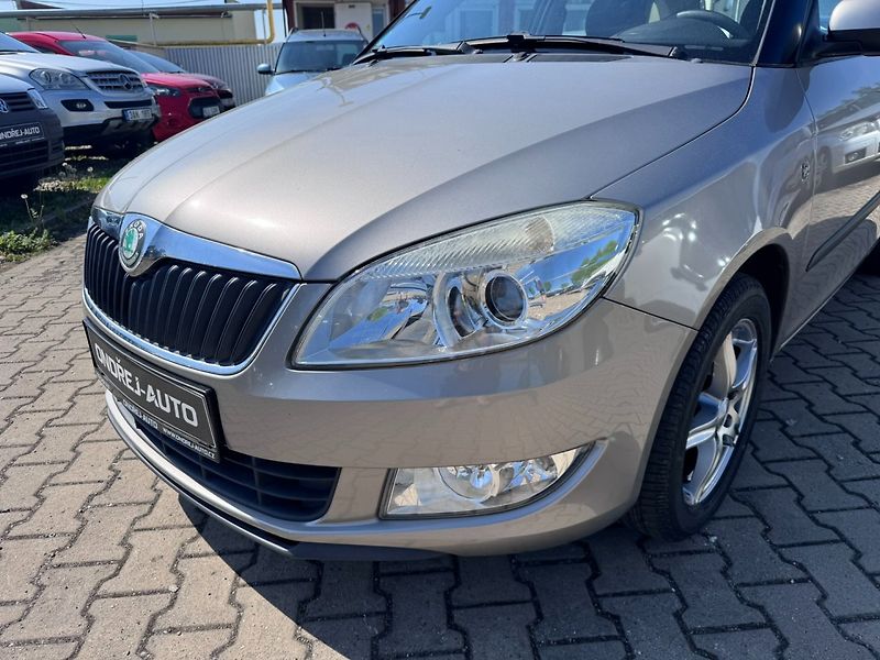 Škoda Fabia (2010) 1,2 TSI 63 KW STK - fotka 9 z 50