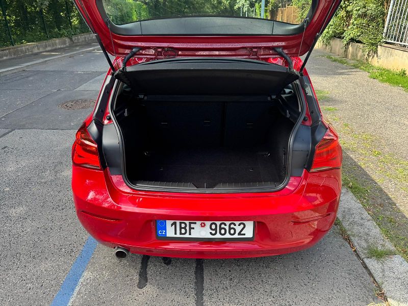 BMW Řada 1 (2015) 116 d automat - fotka 20 z 22