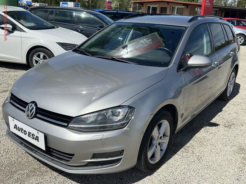 Volkswagen Golf (2015) 1.6TDI, Navi - fotka 3 z 21