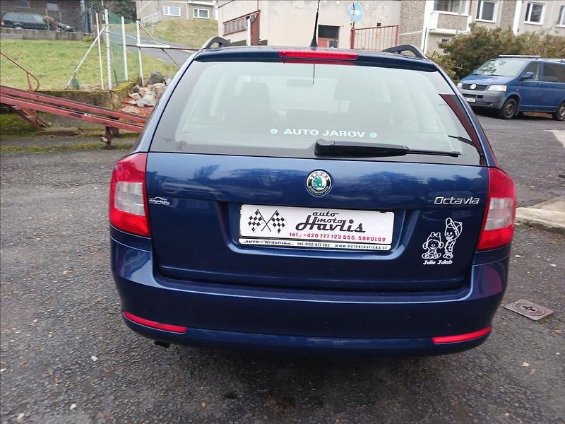 Škoda Octavia 1,6   TDI KOMBI 77KW AMBITION - fotka 5 z 20