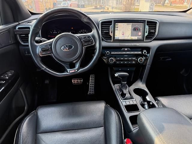 Kia Sportage 2.0 CRDi 4x4  - fotka 6 z 11