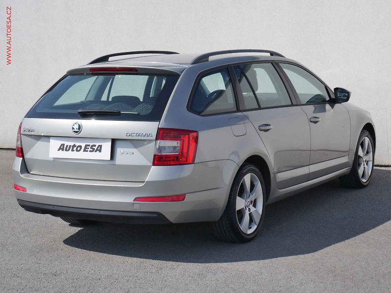Škoda Octavia (2017) 1.4 TSi, ČR, Style - fotka 4 z 19